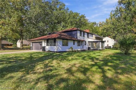 2131 Newbury Drive Cleveland OH 44112
