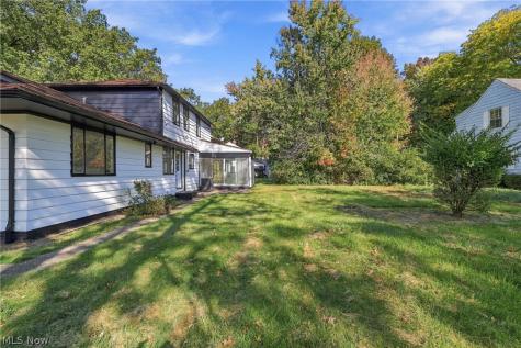 2131 Newbury Drive Cleveland OH 44112