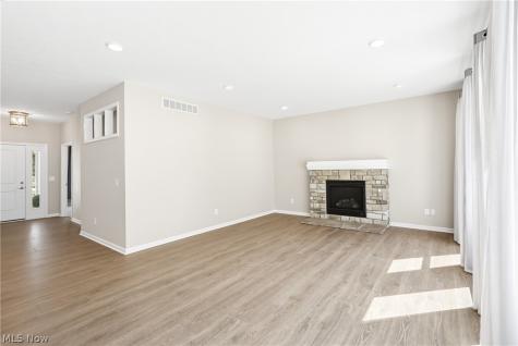 5044 Settlers Trace Wooster OH 44691
