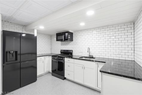 5044 Settlers Trace Wooster OH 44691