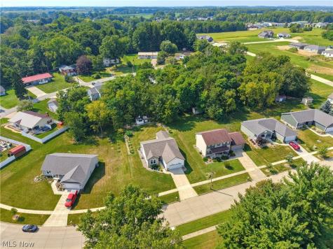 5044 Settlers Trace Wooster OH 44691