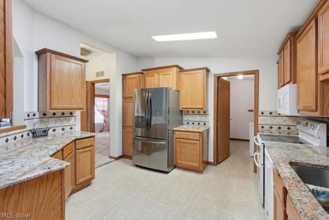 3295 Waterside Drive Akron OH 44319