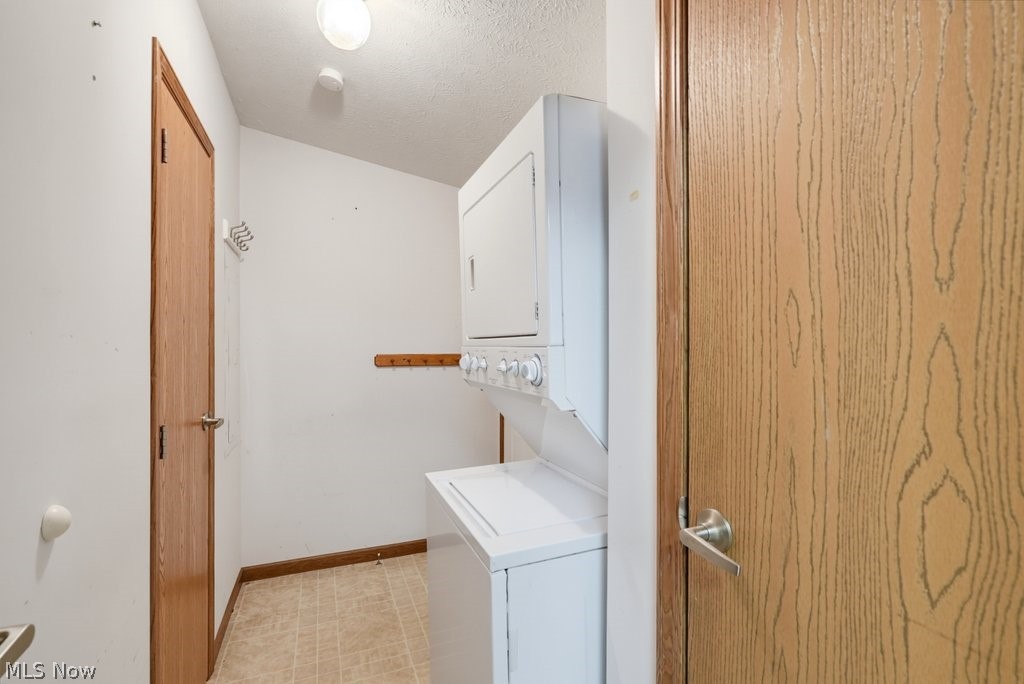 3295 Waterside Drive Akron OH 44319