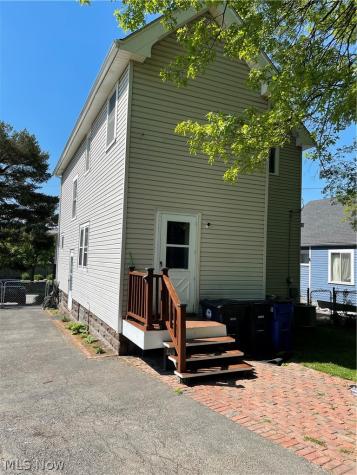 3810 Biddulph Avenue Cleveland OH 44109