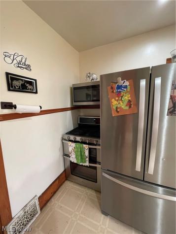 3810 Biddulph Avenue Cleveland OH 44109