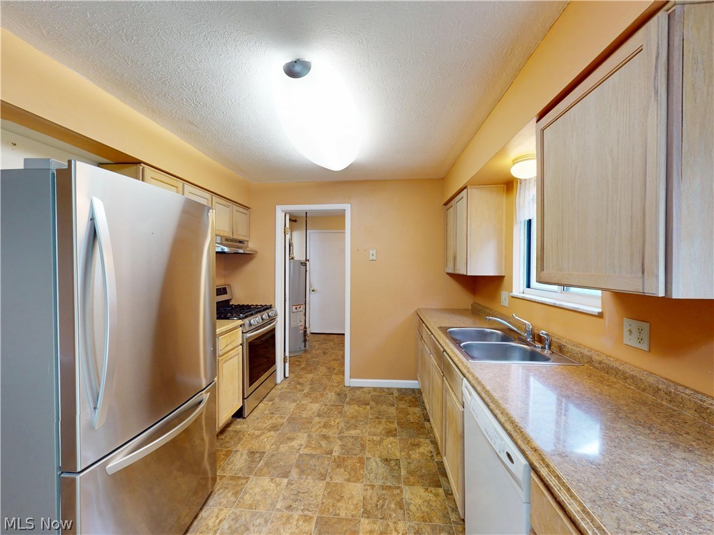 744 Arline Avenue Eastlake OH 44095