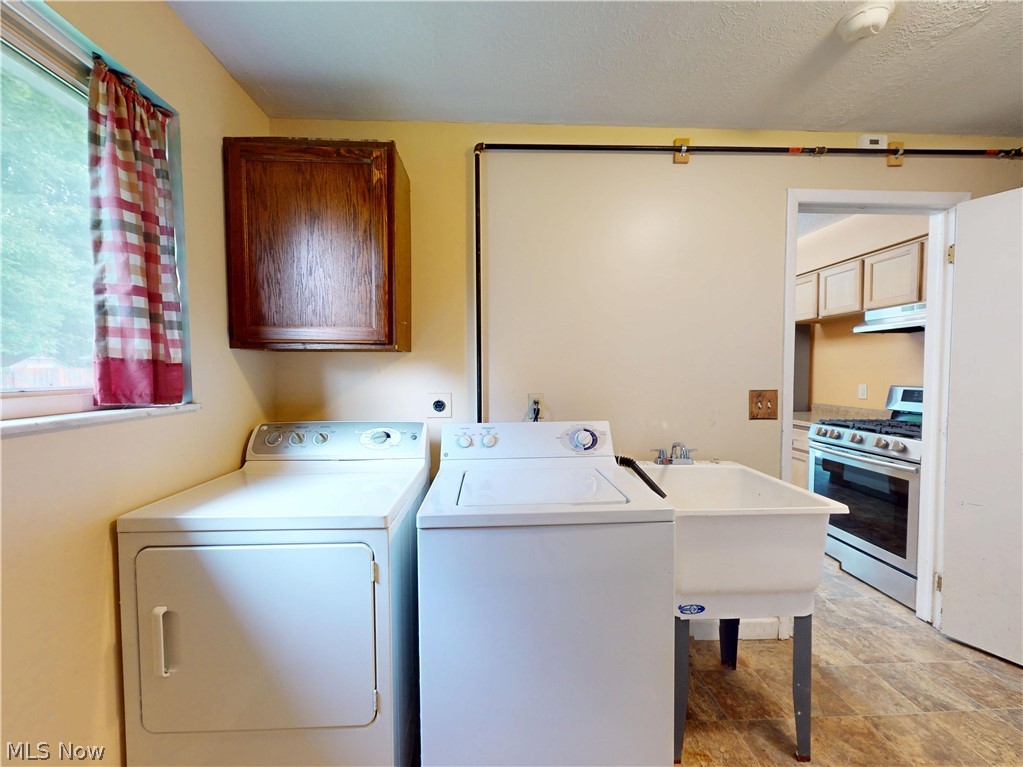 744 Arline Avenue Eastlake OH 44095