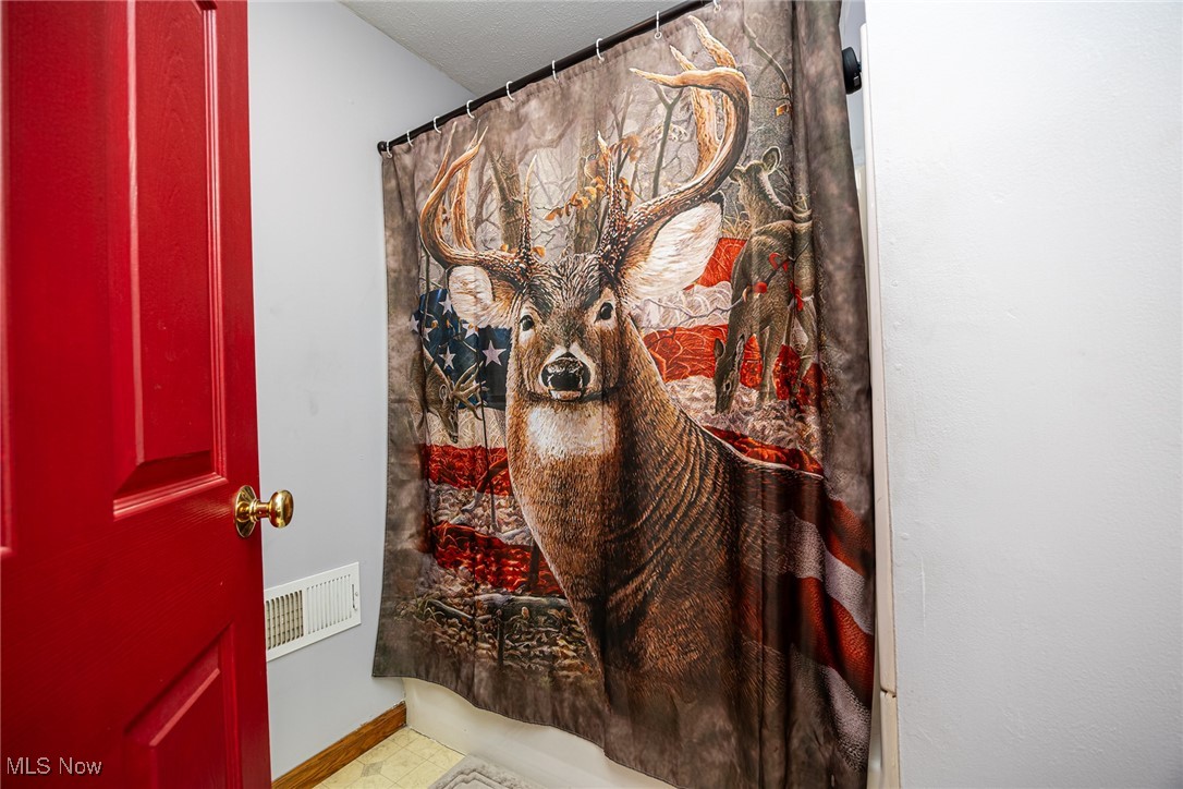 828 Green Drive Coshocton OH 43812