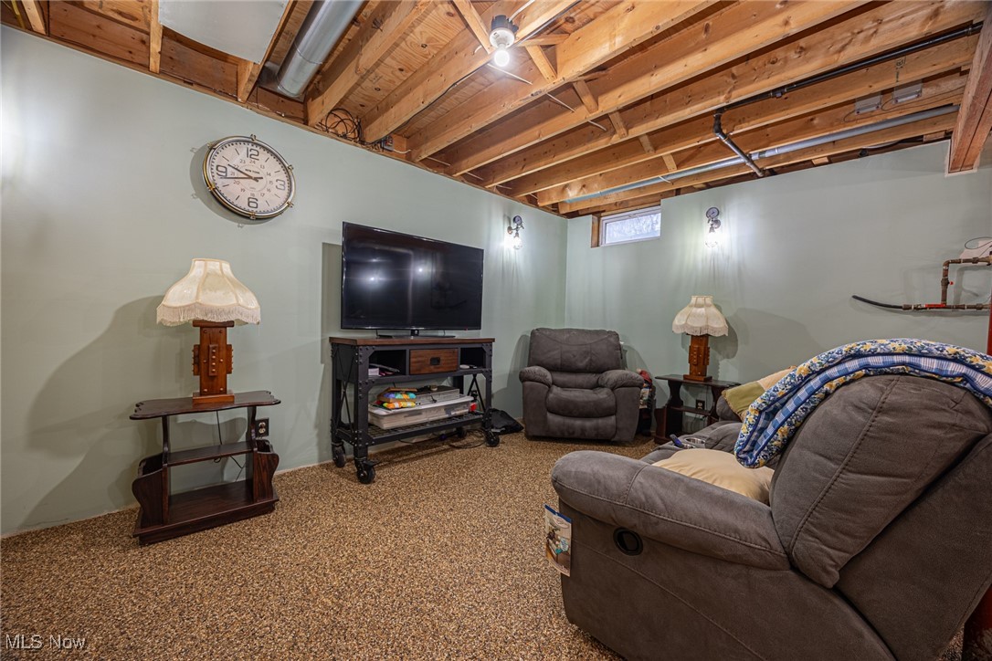 828 Green Drive Coshocton OH 43812