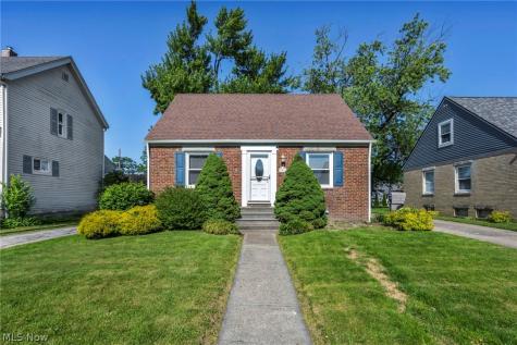 208 Longfellow Street Elyria OH 44035
