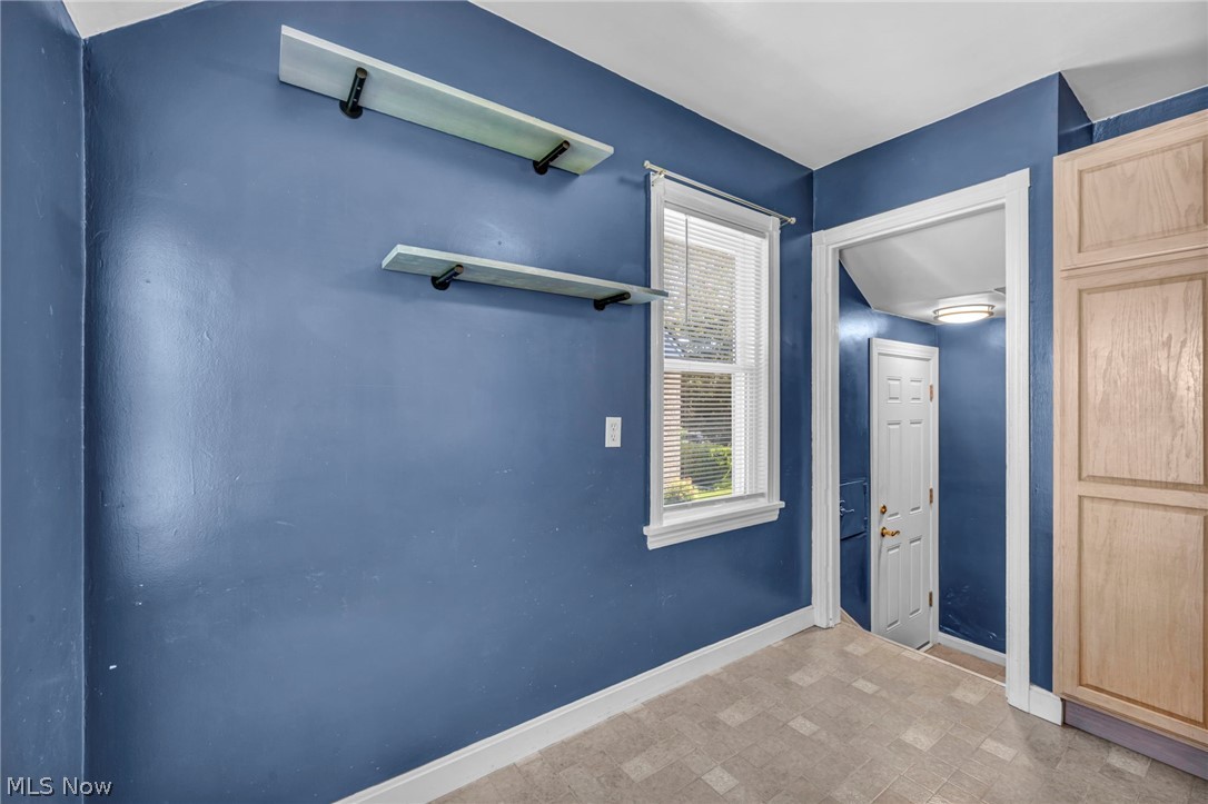 208 Longfellow Street Elyria OH 44035