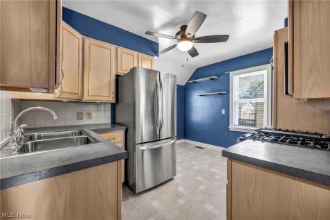 208 Longfellow Street Elyria OH 44035