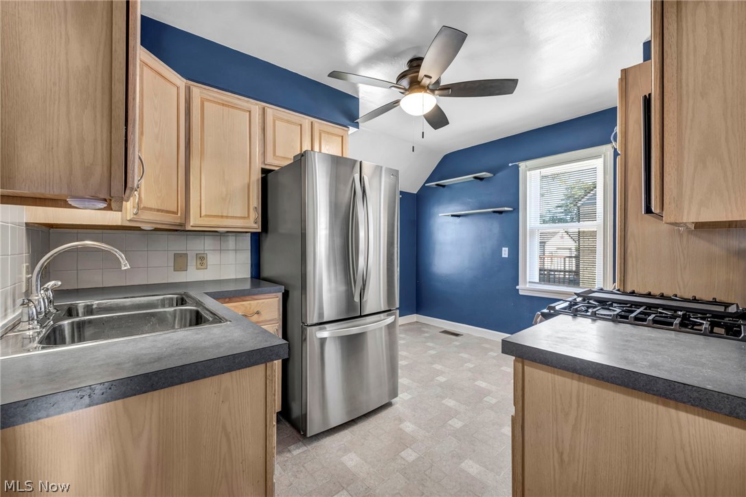 208 Longfellow Street Elyria OH 44035