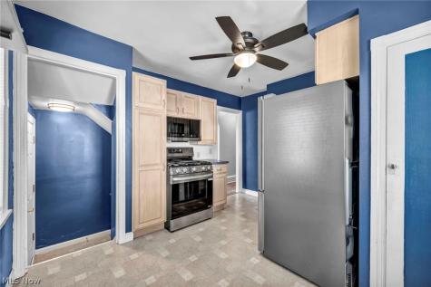 208 Longfellow Street Elyria OH 44035