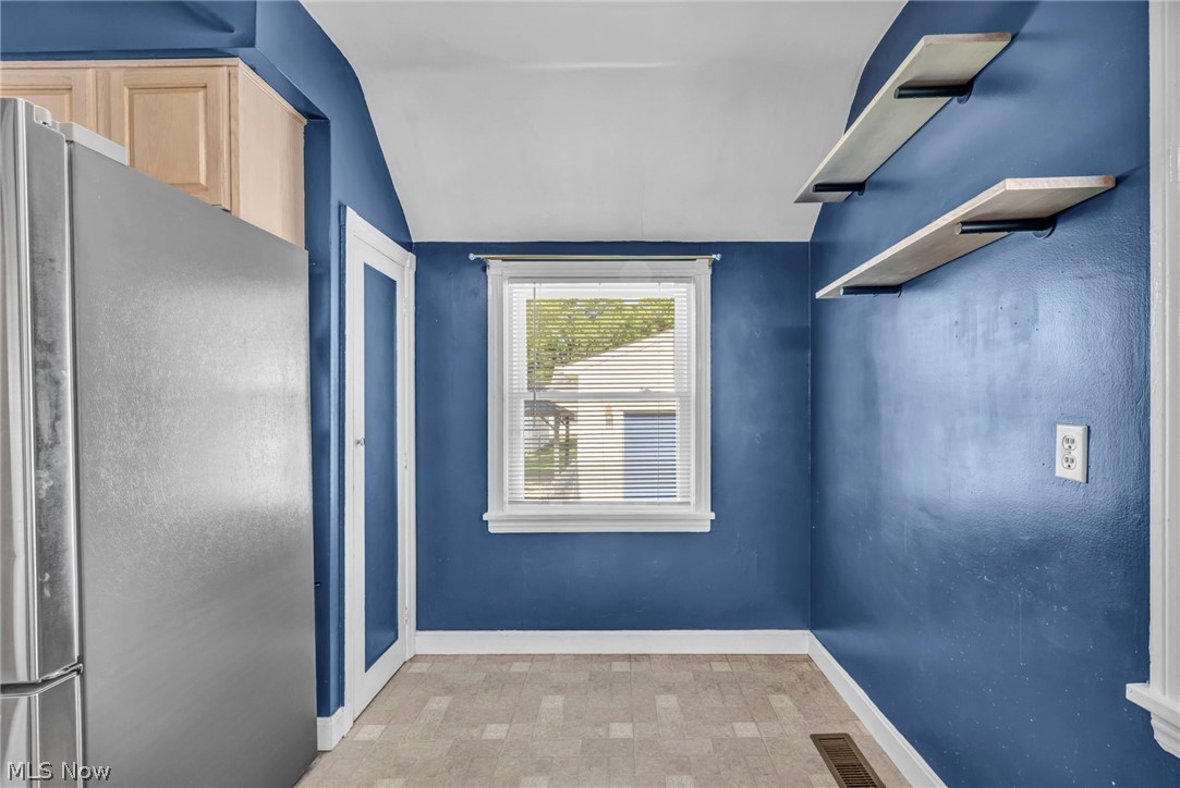 208 Longfellow Street Elyria OH 44035