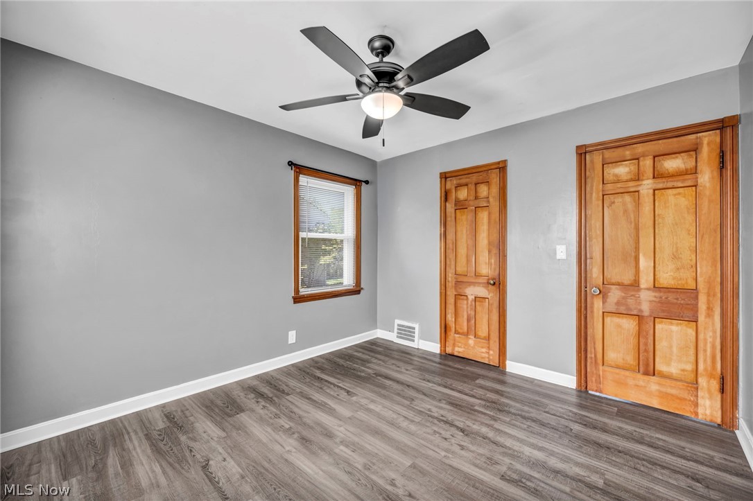 208 Longfellow Street Elyria OH 44035