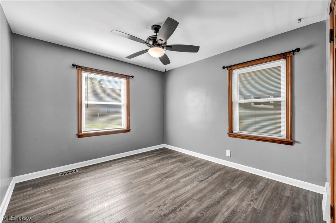 208 Longfellow Street Elyria OH 44035