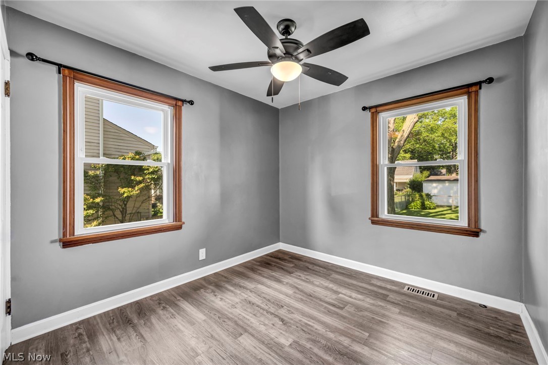 208 Longfellow Street Elyria OH 44035