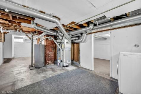 208 Longfellow Street Elyria OH 44035