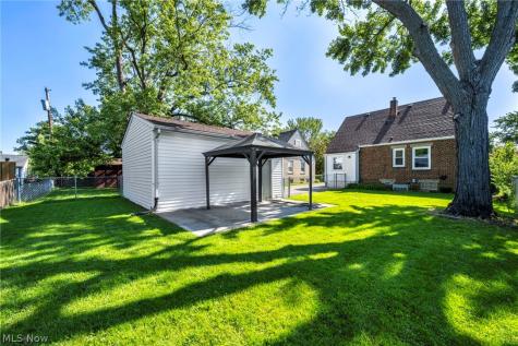 208 Longfellow Street Elyria OH 44035