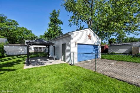 208 Longfellow Street Elyria OH 44035