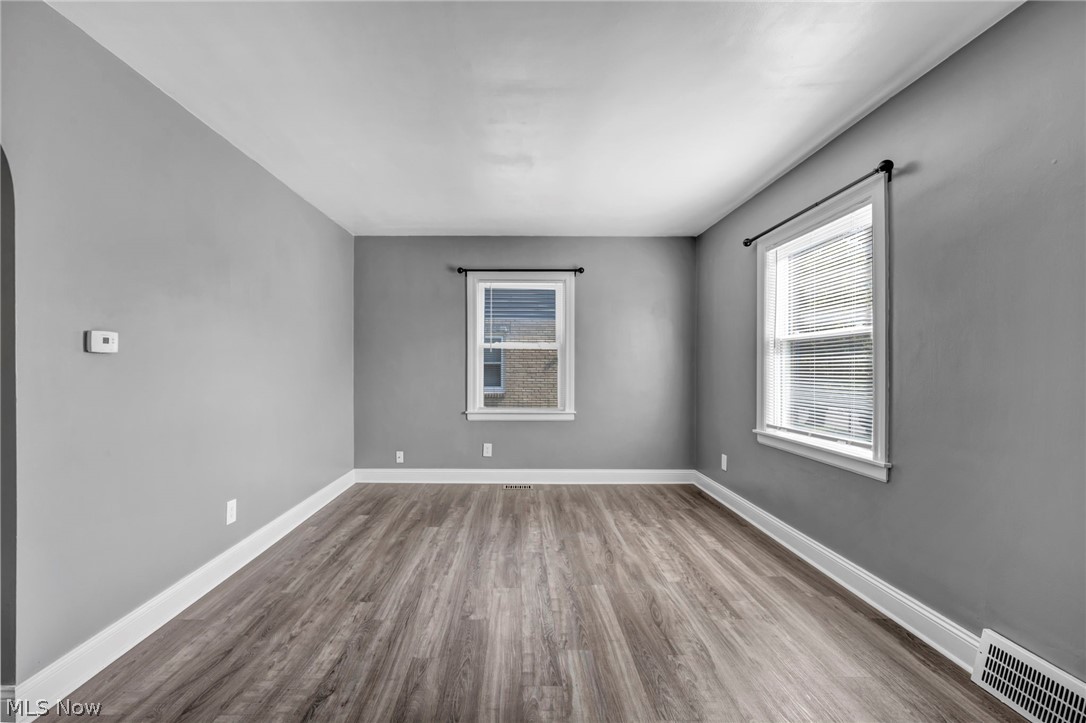 208 Longfellow Street Elyria OH 44035