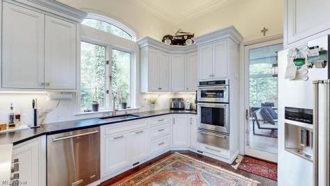 21121 S Woodland Road Shaker Heights OH 44122