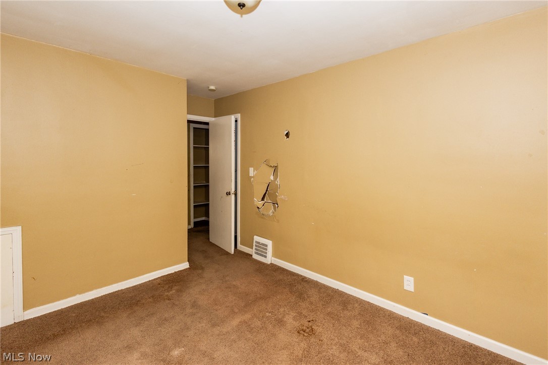 16906 Holly Hill Drive Cleveland OH 44128