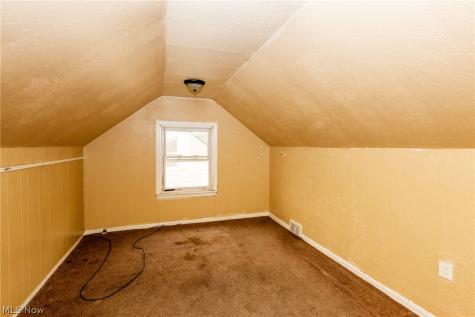 16906 Holly Hill Drive Cleveland OH 44128