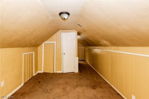 16906 Holly Hill Drive Cleveland OH 44128