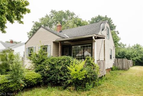 16906 Holly Hill Drive Cleveland OH 44128
