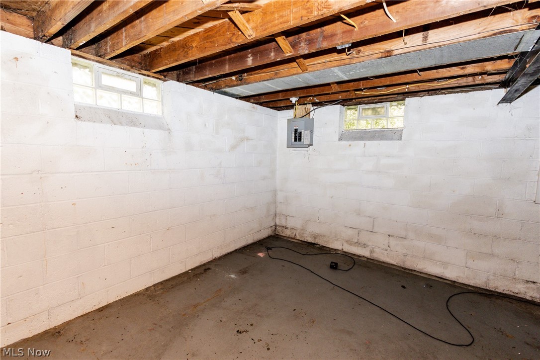 16906 Holly Hill Drive Cleveland OH 44128