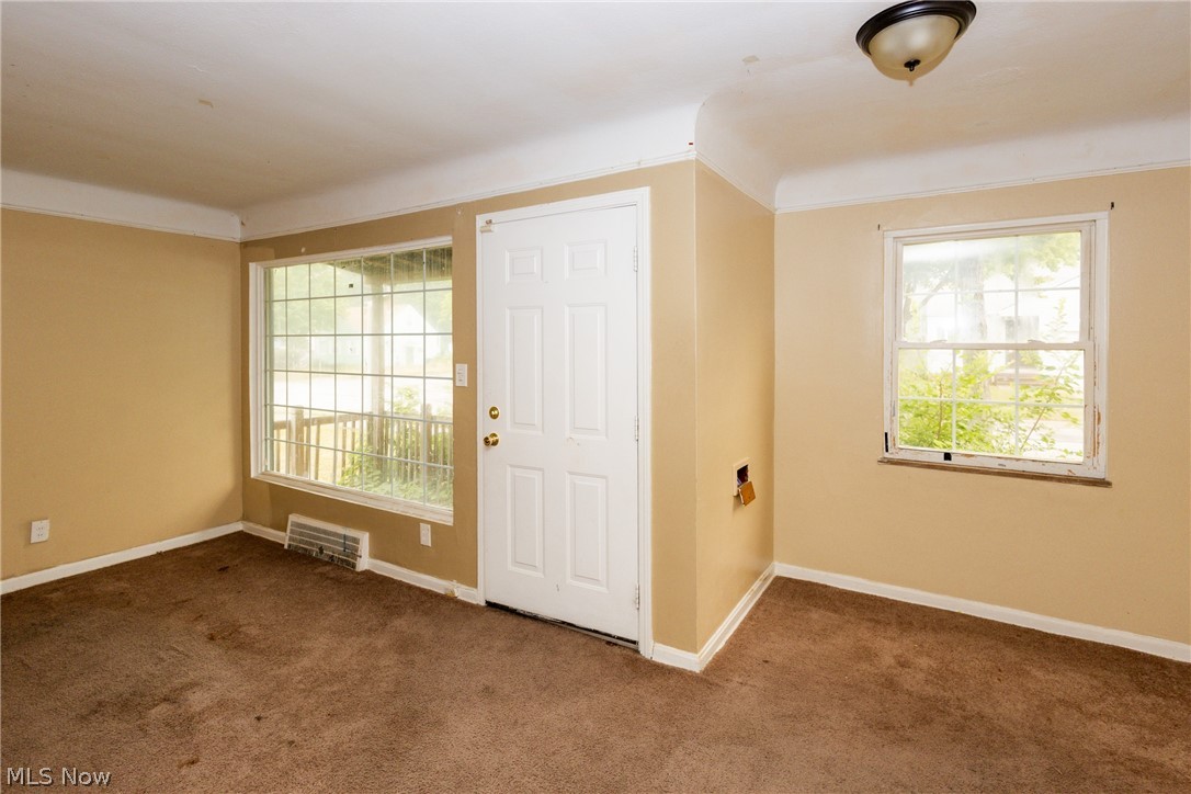 16906 Holly Hill Drive Cleveland OH 44128