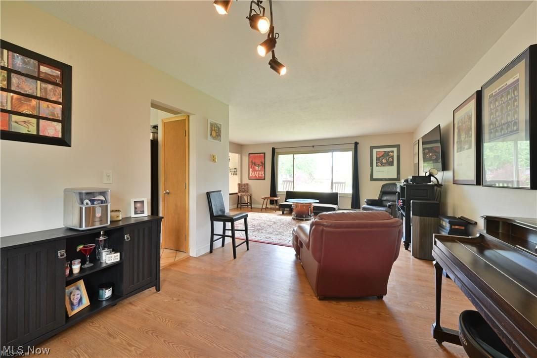 35319 Downing Avenue North Ridgeville OH 44039