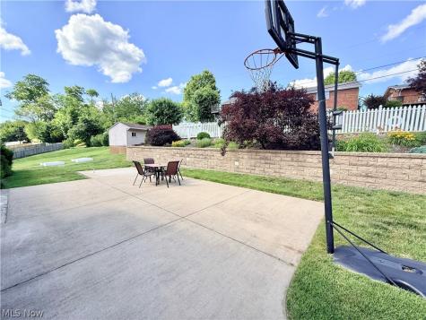 400 Terri Avenue Steubenville OH 43952