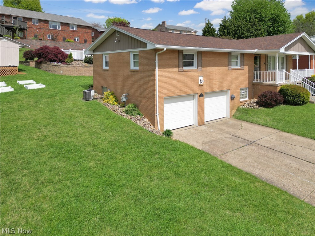400 Terri Avenue Steubenville OH 43952