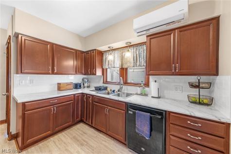 221 Raff Road NW Canton OH 44718