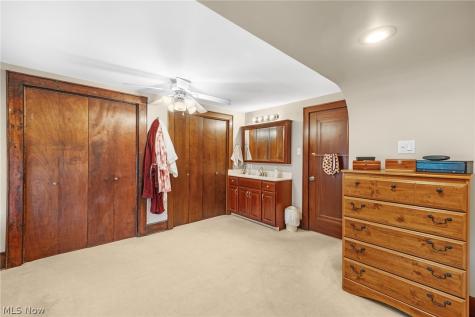 221 Raff Road NW Canton OH 44718