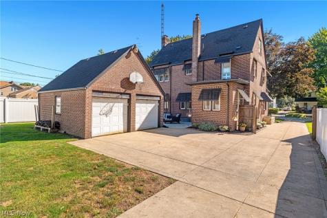 221 Raff Road NW Canton OH 44718
