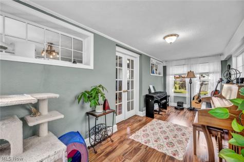 1036 Bennington Avenue NE Massillon OH 44646