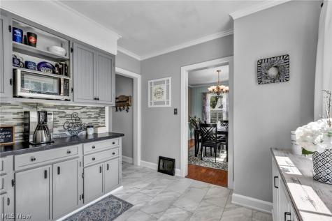 1036 Bennington Avenue NE Massillon OH 44646