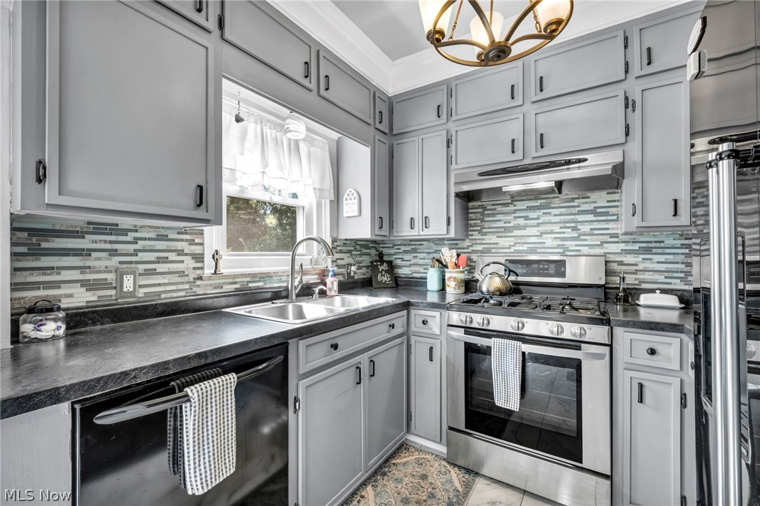 1036 Bennington Avenue NE Massillon OH 44646
