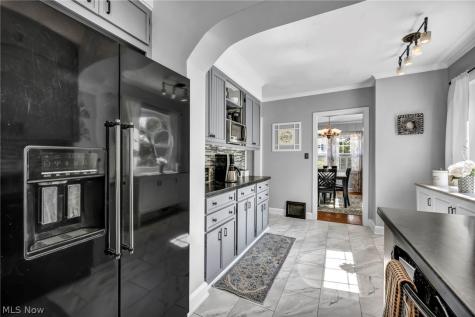 1036 Bennington Avenue NE Massillon OH 44646