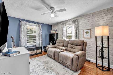 1036 Bennington Avenue NE Massillon OH 44646