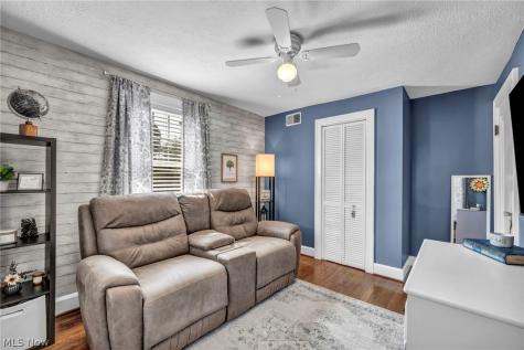 1036 Bennington Avenue NE Massillon OH 44646