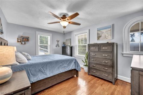 1036 Bennington Avenue NE Massillon OH 44646
