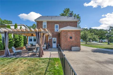 1036 Bennington Avenue NE Massillon OH 44646