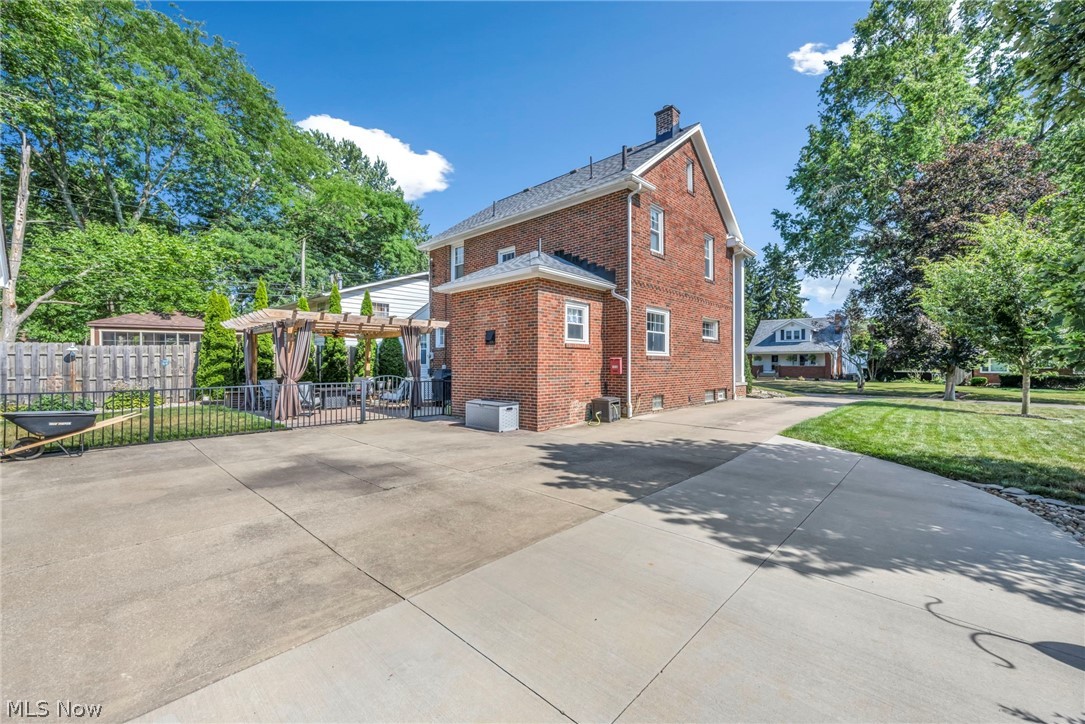 1036 Bennington Avenue NE Massillon OH 44646