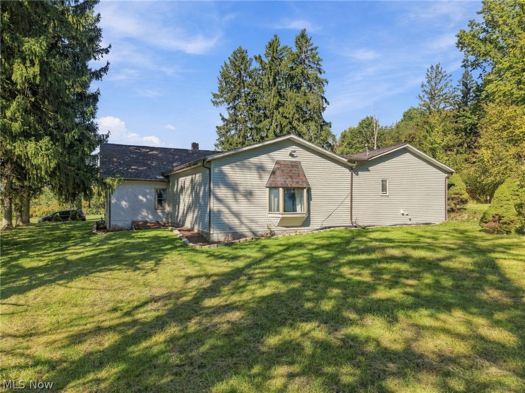 1953 Lawn Avenue Lowellville OH 44436