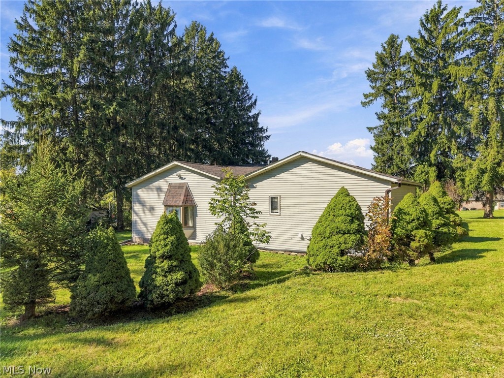 1953 Lawn Avenue Lowellville OH 44436